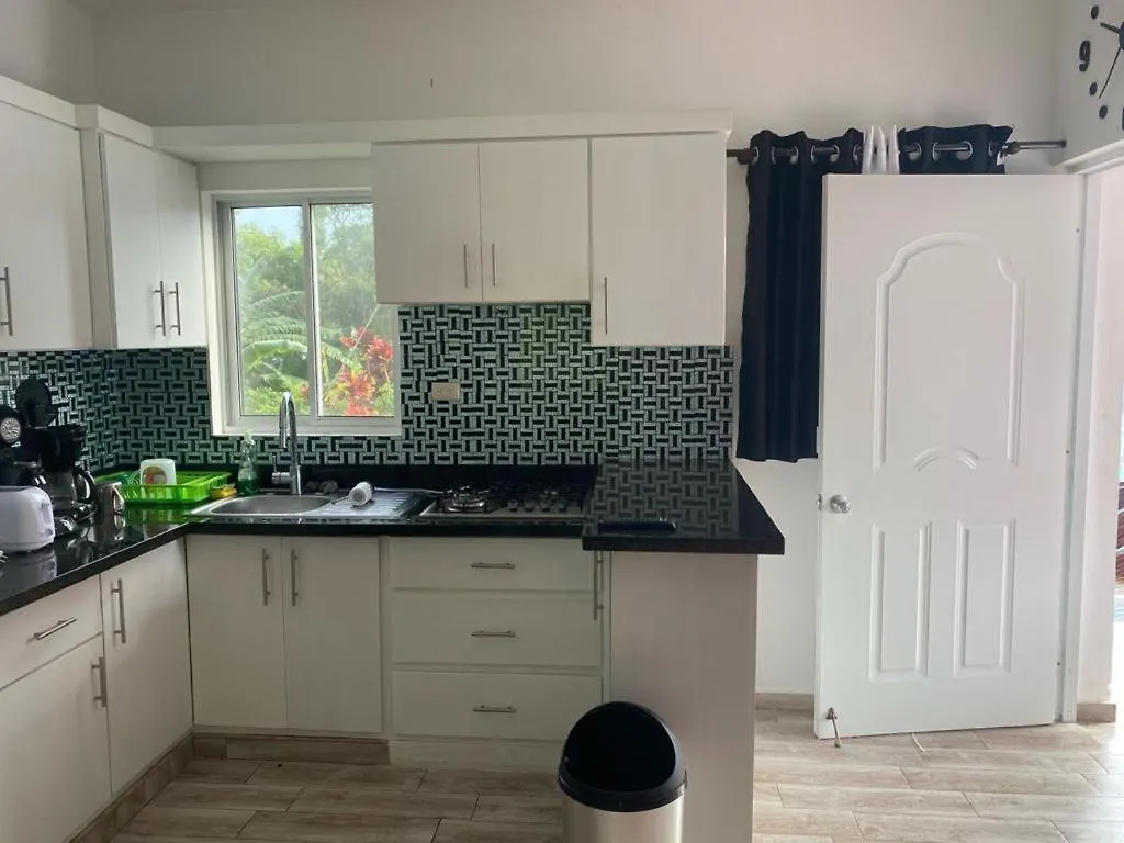 Vasquez Apartamentos La Pina